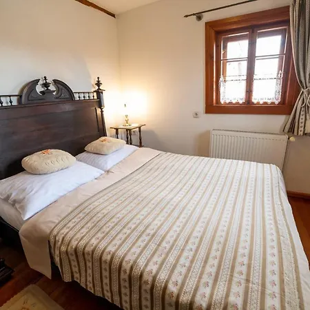 Zagroda Kolodzieja Guest house