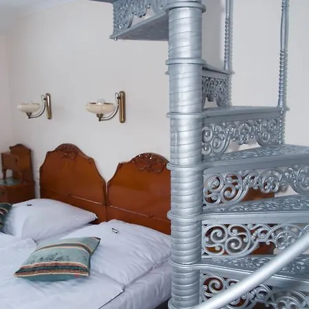 Zagroda Kolodzieja 3*